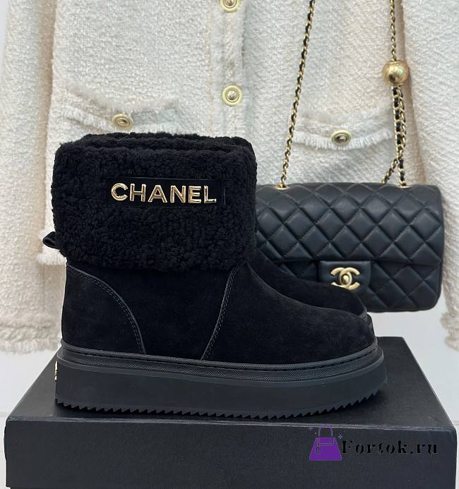 Fortok Chanel 2023 Logo Fur Short Boots in Black - 1