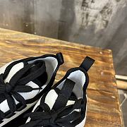 Fortok Chanel Velvet Calfskin Mixed Fibers CC Sneakers 38 White - 3
