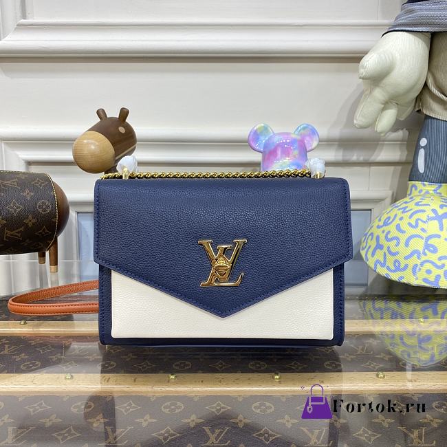Fortok Louis Vuitton MyLockMe Chain Bag in Navy M20982 22.5x17x5.5cm  - 1