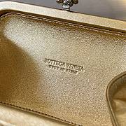 Fortok Bottega Veneta Gold Metallic Knot Leather Clutch Bag 19x11.5x5cm - 2