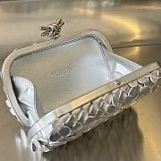 Fortok Bottega Veneta Silver Metallic Knot Leather Clutch Bag 19x11.5x5cm - 6