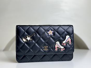 Fortok Chanel 24C Badge Woc Bag Black A96045 19cm