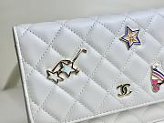 Fortok Chanel 24C Badge Woc Bag White A96045 19cm - 6