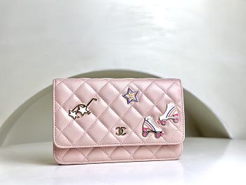 Fortok Chanel 24C Badge Woc Bag Pink A96045 19cm