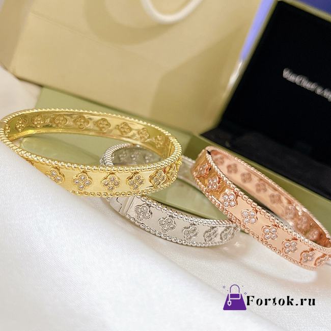 Fortok Van Cleef & Arpels Perlée Clovers Bracelet in Rose Gold/Gold/Silver - 1