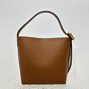 Fortok Jacquemus Le Petit Regalo Buckled Leather Shoulder Bag in Brown 20x22x10cm - 5