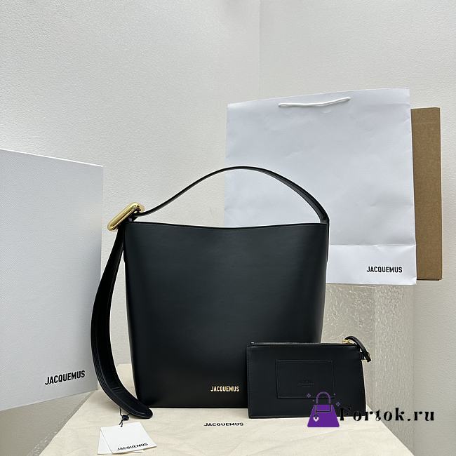 Fortok Jacquemus Le Petit Regalo Buckled Leather Shoulder Bag in Black 20x22x10cm - 1