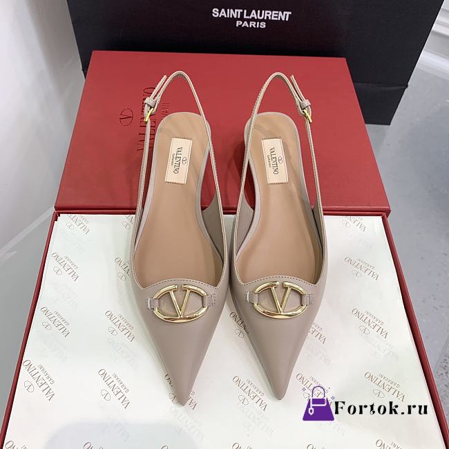 Fortok Valentino V-buckle Logo Heel Sandals in Beige - 1