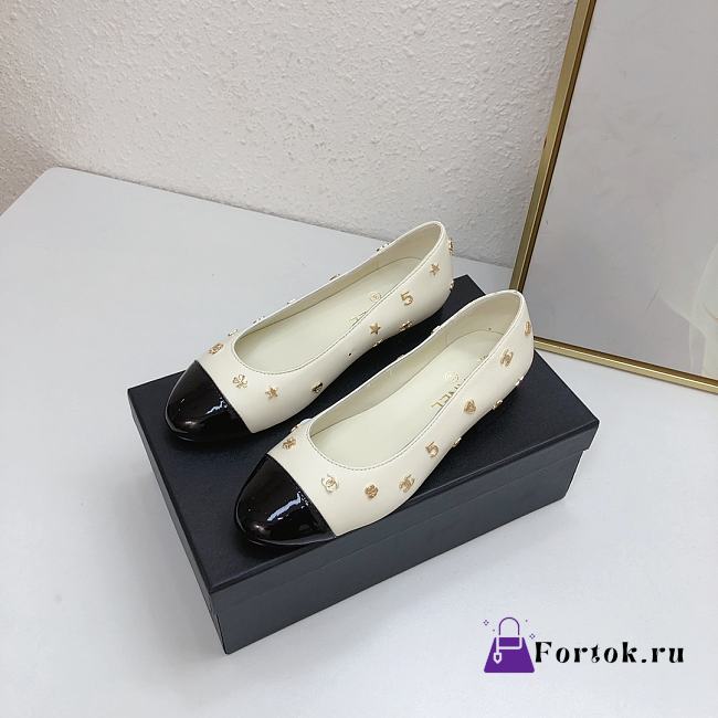 Fortok Chanel Heart Flower Patterns Star Logo Ballet Shoes White - 1