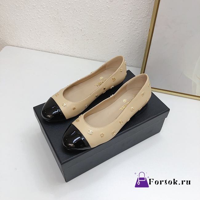 Fortok Chanel Heart Flower Patterns Star Logo Ballet Shoes Beige - 1