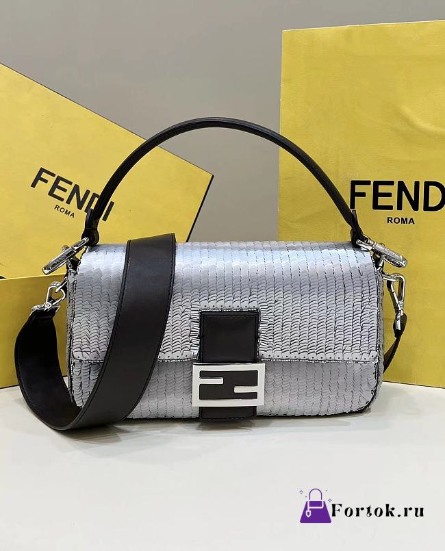 Fortok Fendi Sequin Paillettes Capretto Lucido Baguette Bag 27cm - 1