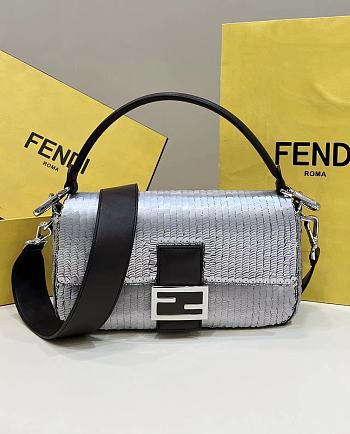 Fortok Fendi Sequin Paillettes Capretto Lucido Baguette Bag 27cm