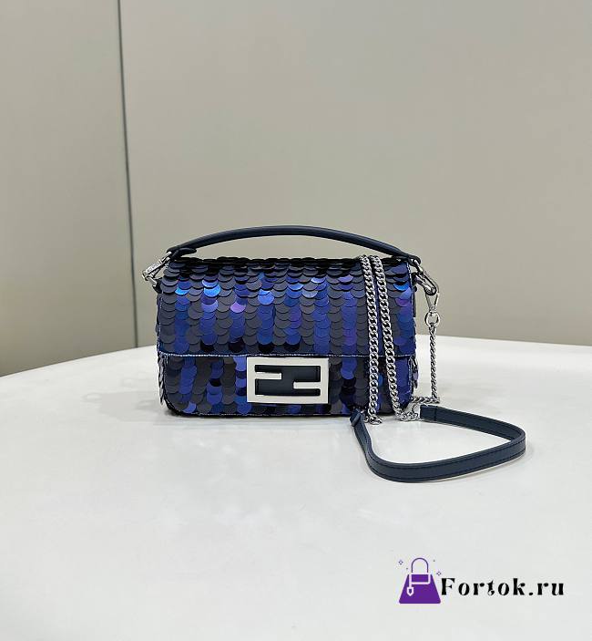 Fortok Fendi Baguette Bag With Gradient Blue Sequins 19x5x11cm - 1
