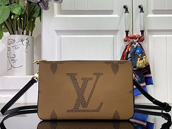 Fortok Louis Vuitton Double Zip Pochette Brown Monogram Canvas M69203 20x12.5x3cm