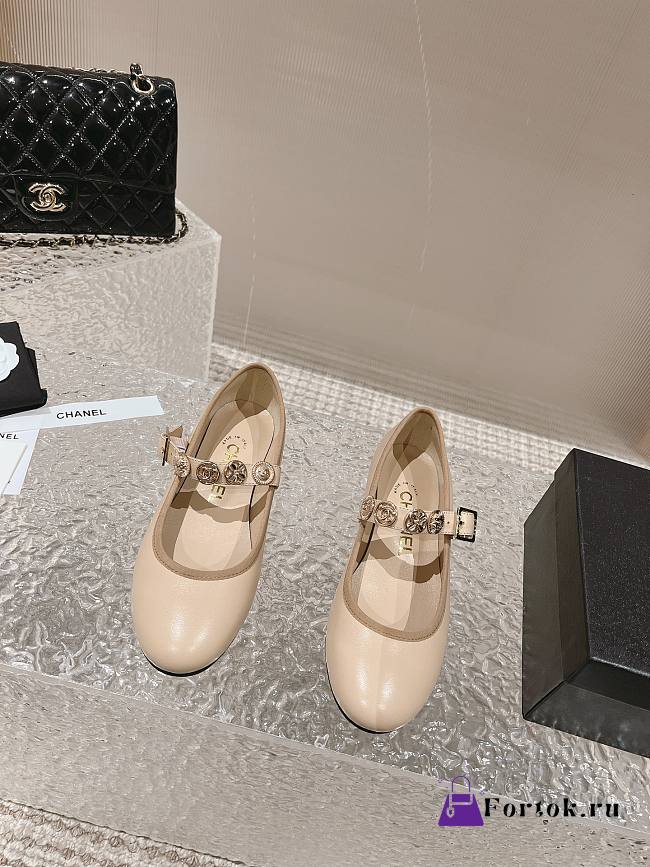 Fortok Chanel 23 Loafers in Beige - 1