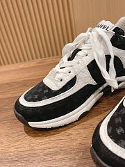 Fortok Chanel Black and White CC Embossed Logo Sneakers No.1 - 2