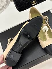 Fortok Chanel Lambskin T-strap Camellia Sandals Beige - 3