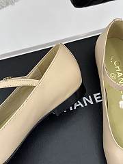 Fortok Chanel Lambskin T-strap Camellia Sandals Beige - 2