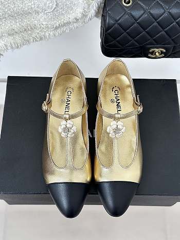 Fortok Chanel Lambskin T-strap Camellia Sandals Gold