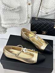 Fortok Chanel Lambskin T-strap Camellia Sandals Gold - 6