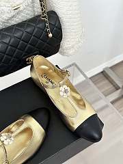 Fortok Chanel Lambskin T-strap Camellia Sandals Gold - 2