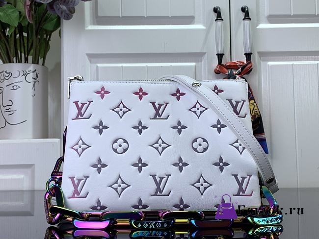 Fortok Louis Vuitton Ski Coussin BB Bag White M23617 21x16x7cm  - 1