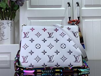 Fortok Louis Vuitton Ski Coussin BB Bag White M23617 21x16x7cm 