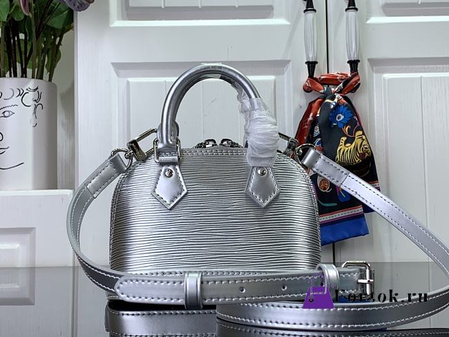 Fortok Louis Vuitton Nano Alma Bag Silver M82682 18x12x8cm - 1