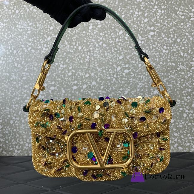 Fortok Valentino Garavani Mini Loco Bag With 3D Effect Embroidery 19x10.5x5cm - 1