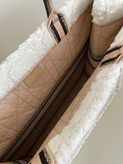 Fortok Dior Large Book Tote White Cannage Shearling 42cm - 3