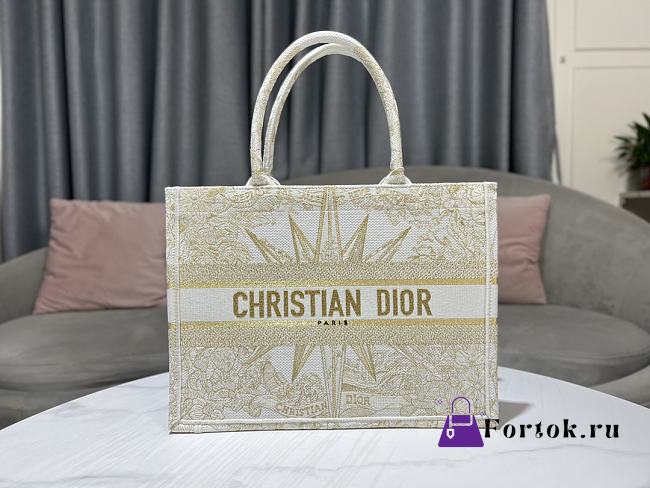 Fortok Dior Book Tote Small Dior Rêve d'Infini Embroidery with Gold-Tone Metallic Thread 36.5x28x17.5cm - 1