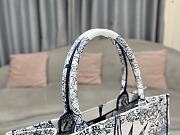 Fortok Dior Book Tote Large Blue Multicolor Rêve d'Infini Embroidery 36x27.5x16.5cm - 6