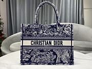 Fortok Dior Book Tote Blue Embroidery Reverse Jouy Print 36.5cm - 1