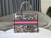 Fortok Dior Book Tote Butterfly Around The World Graphic In White And Pink 36x27.5x16.5cm - 2