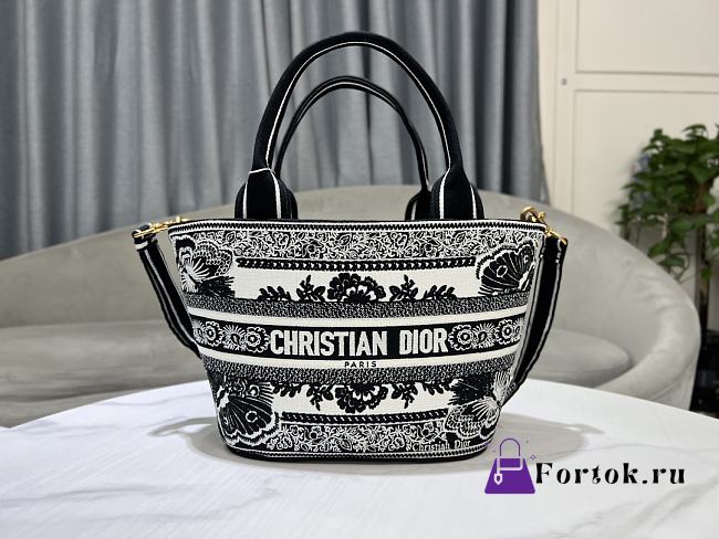 Fortok Dior Hat Basket Bag White and Black Butterfly Bandana Embroidery 26cm - 1
