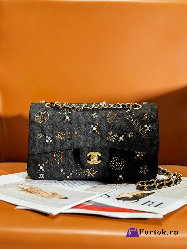 Fortok Chanel 24C Bag Black Embroidered Tweed, Strass, Glass Pearls & Gold-Tone Metal 15.5x25.5x6.5cm - 1