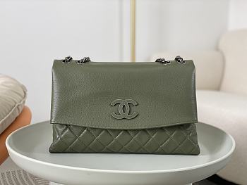 Fortok Chanel A07095 Green Flap CC Silver Chain Shoulder Bag 32x7.5x19cm