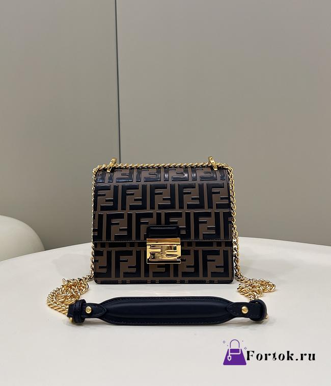 Fortok Fendi Black-Brown Zucca Leather Small Kan U Shoulder Bag 19cm - 1
