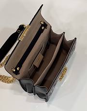 Fortok Fendi Black-Brown Zucca Leather Small Kan U Shoulder Bag 19cm - 3