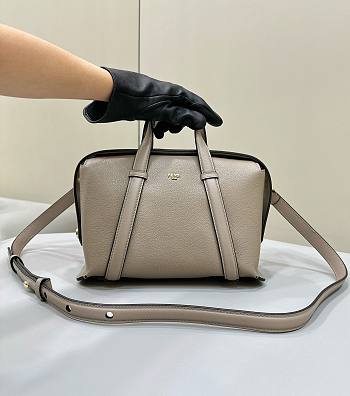 Fortok Fendi Boston Beige Leather Bag 8627A 27.5x16x17cm