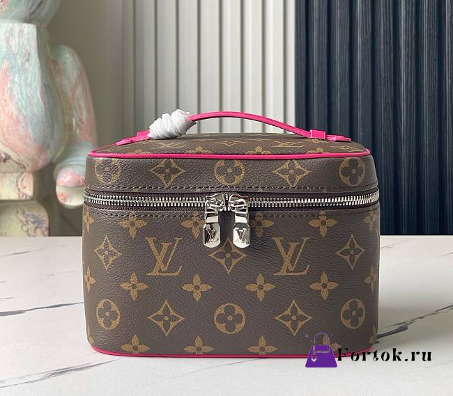 Fortok Louis Vuitton Nice Mini Toiletry Pouch Pink M44495 20x13.5x12cm - 1