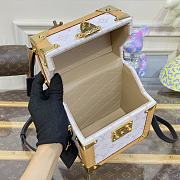 Fortok Louis Vuitton Camera Box Bag White & Beige M10079 16x13x7.5cm - 5