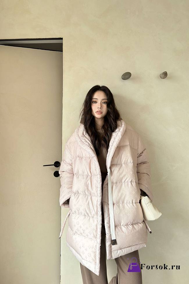 Fortok Louis Vuitton Monogram Jacquard Puffer Wrap Coat Beige - 1
