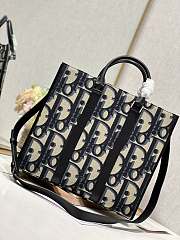Fortok Dior East West Tote Bag Beige and Black Maxi Dior Oblique Jacquard 39×35×13.5cm - 6