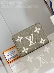 Fortok Louis Vuitton Cléa Wallet Green M82370 11x8x3cm - 1