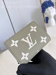 Fortok Louis Vuitton Cléa Wallet Green M82370 11x8x3cm - 6