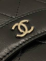 Fortok Chanel Shiny Crumpled Calfskin Small 31 Pouch Black 25x12.5cm - 5