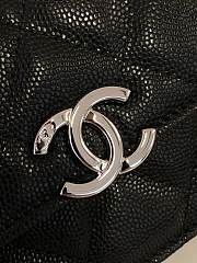 Fortok Chanel 22S Buckle Handle Cowhide Small Square Bag Black 13×10×5cm - 5