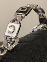 Fortok Chanel 22S Buckle Handle Cowhide Small Square Bag Black 13×10×5cm - 2