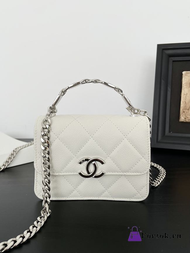 Fortok Chanel 22S Buckle Handle Cowhide Small Square Bag White 13×10×5cm - 1